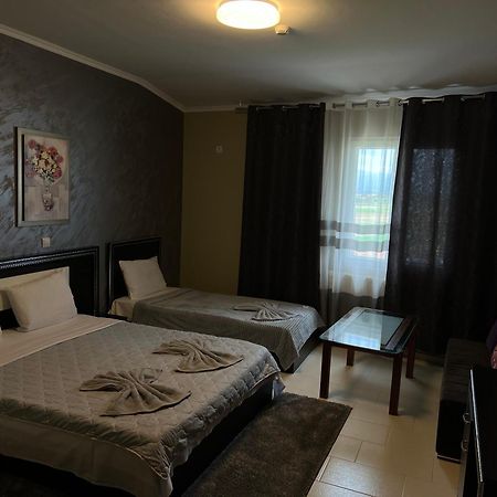 Hotel Yal Restaurant Tetovo Luaran gambar