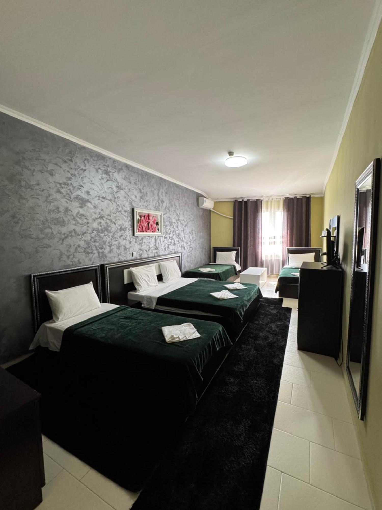 Hotel Yal Restaurant Tetovo Luaran gambar