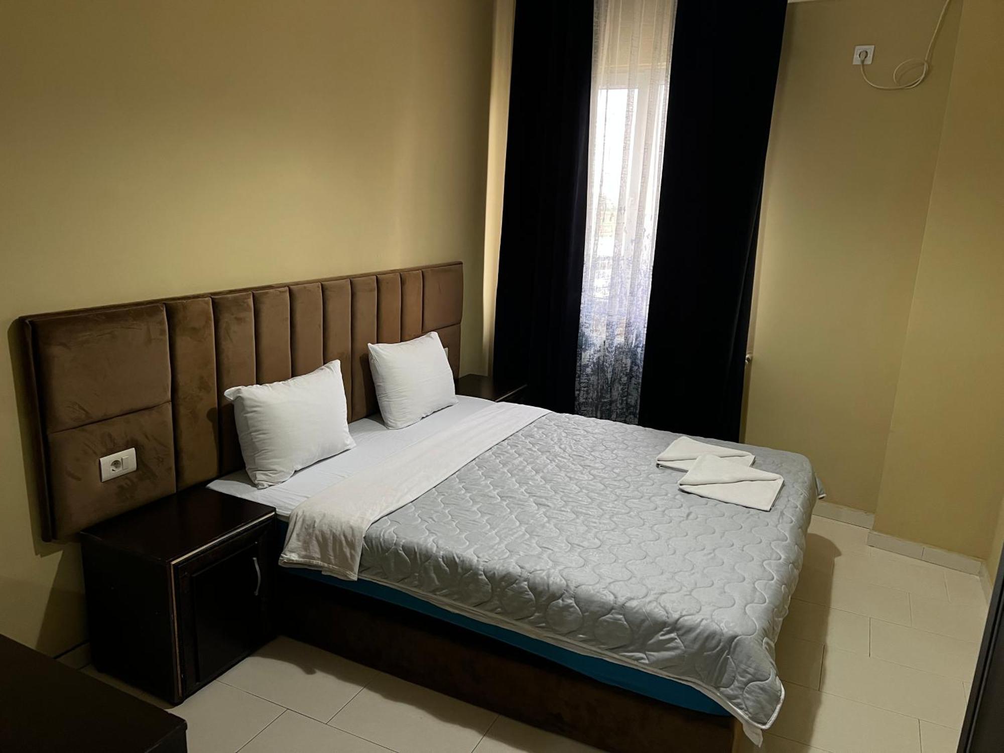 Hotel Yal Restaurant Tetovo Luaran gambar
